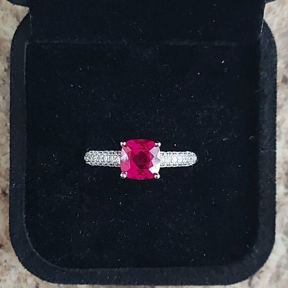2.2 Carat Ruby Ring 925 Sterling Silver - Picture 1 of 12